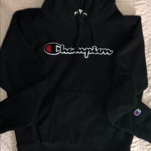 BLACK CHAMPION HOODIE